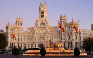 Autumn (September-November): Best for Mild Weather and Wine Regions