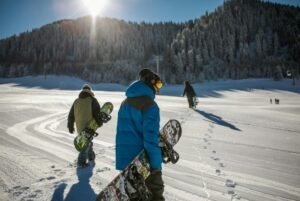 What Are Some Skiing Safety Tips and Preparation